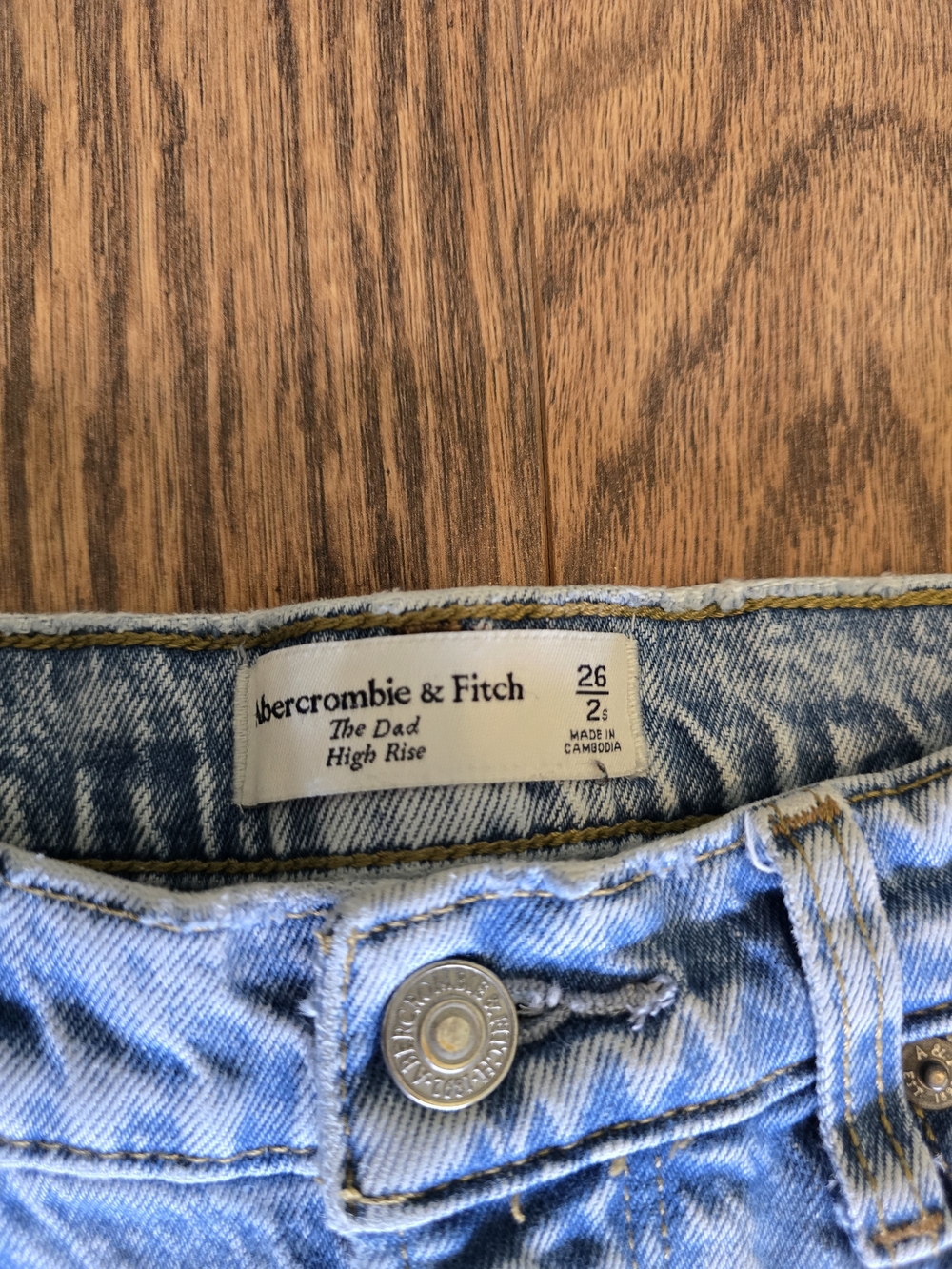 Abercrombie & Fitch High Rise Dad Jeans EUC - Women's Size 2 - Light Wash - Picture 6 of 12